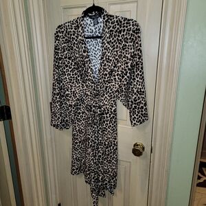 NWT Womens Plus Sz 2X Rene Rofe Cheetah Print Robe